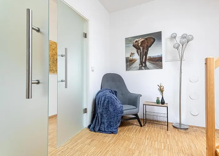 Comfy 3 Bedroom With Living And Balcony Near Park * Wenen