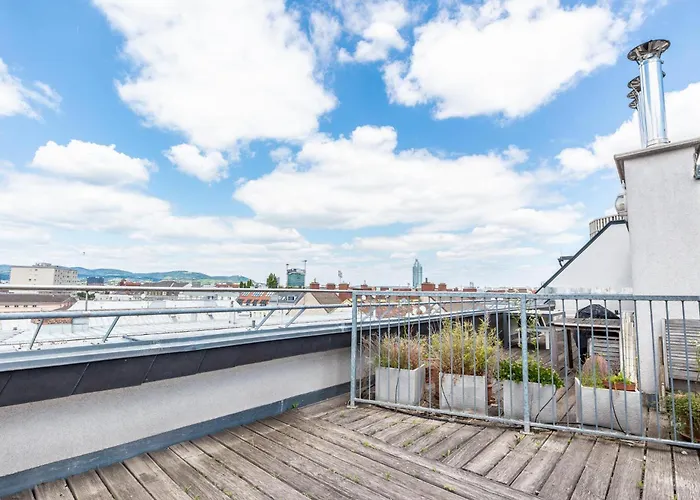 Comfy 3 Bedroom With Living And Balcony Near Park * Wenen